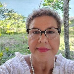 Meet your Posher, Lucy